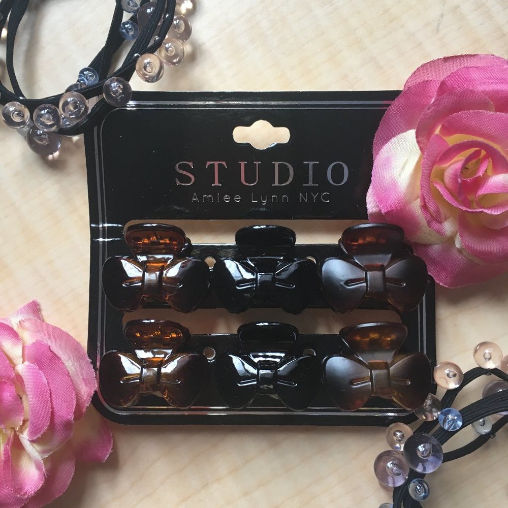 3 Pairs of Hair clips with a bow detail
